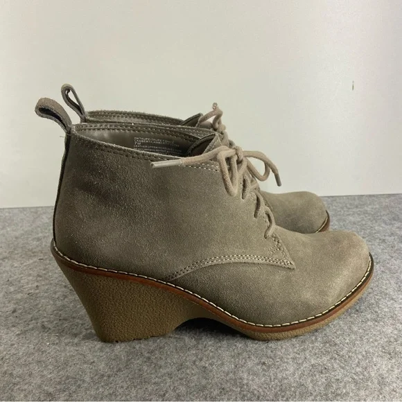 White Mountain Lambert Wedge Ankle Booties in Taupe/Grey Suede Women’s Size 7M - Picture 4 of 8